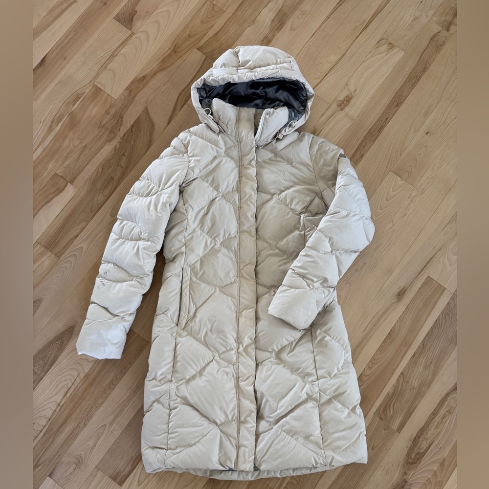 The North Face long Aconcauga Parka M Cream